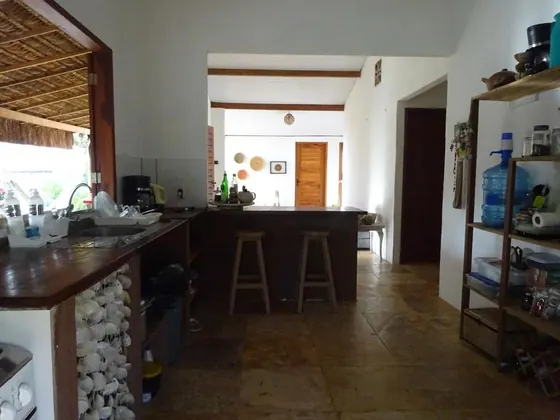 Cozinha equipada com bancada e banquetas, Os Navegantes B